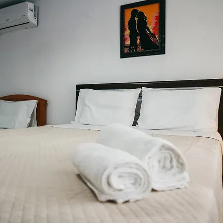 Edmond Affittacamere 4*