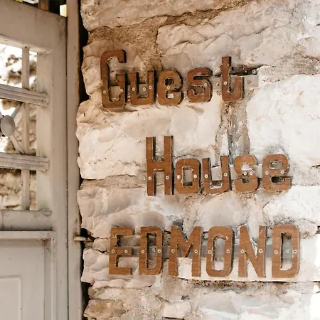 Edmond * Gjirokastër