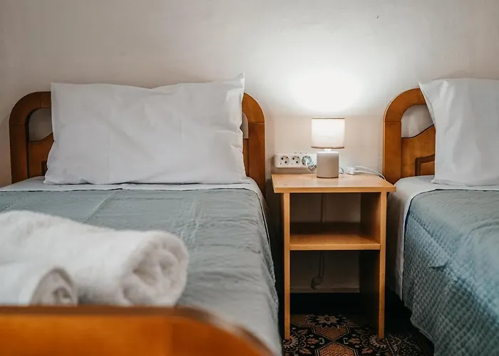 Edmond 4* Gjirokastër