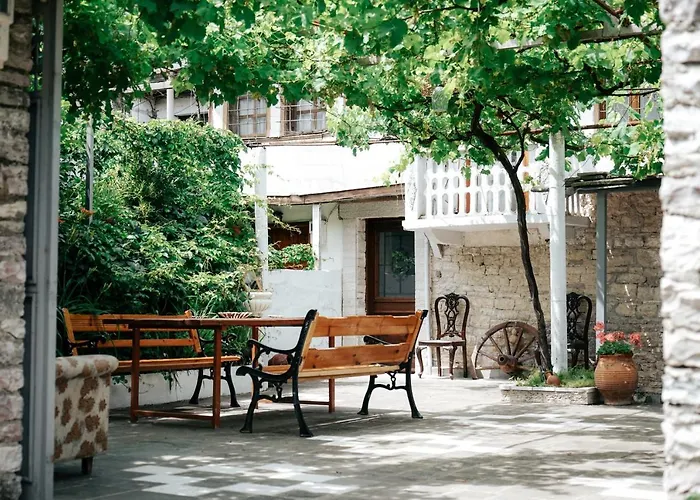 Edmond Guest house 4*