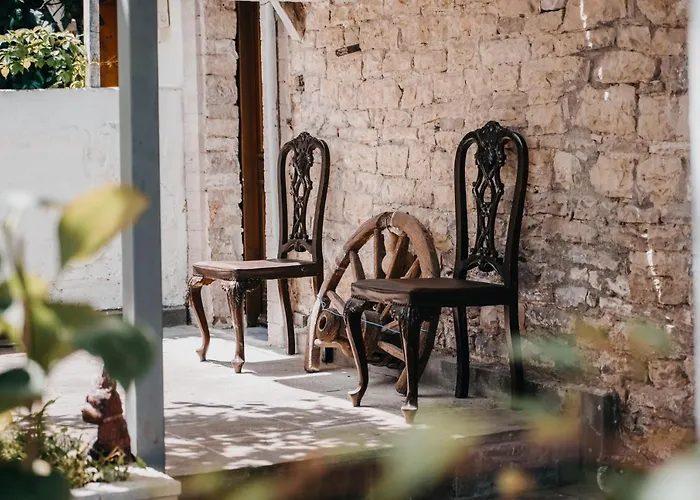 Edmond Guest house 4*